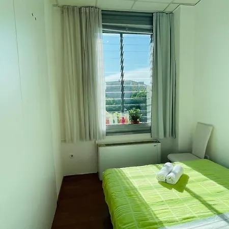 Vintage Inside City Galleria - Apartment Zadar